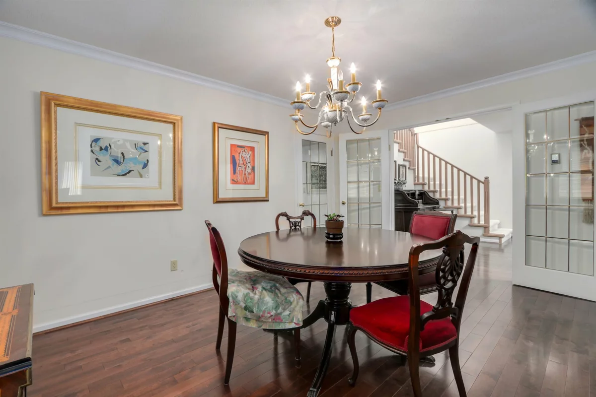 Breakfast Nook Photo of 2005 W 46th Avenue, Vancouver, BC