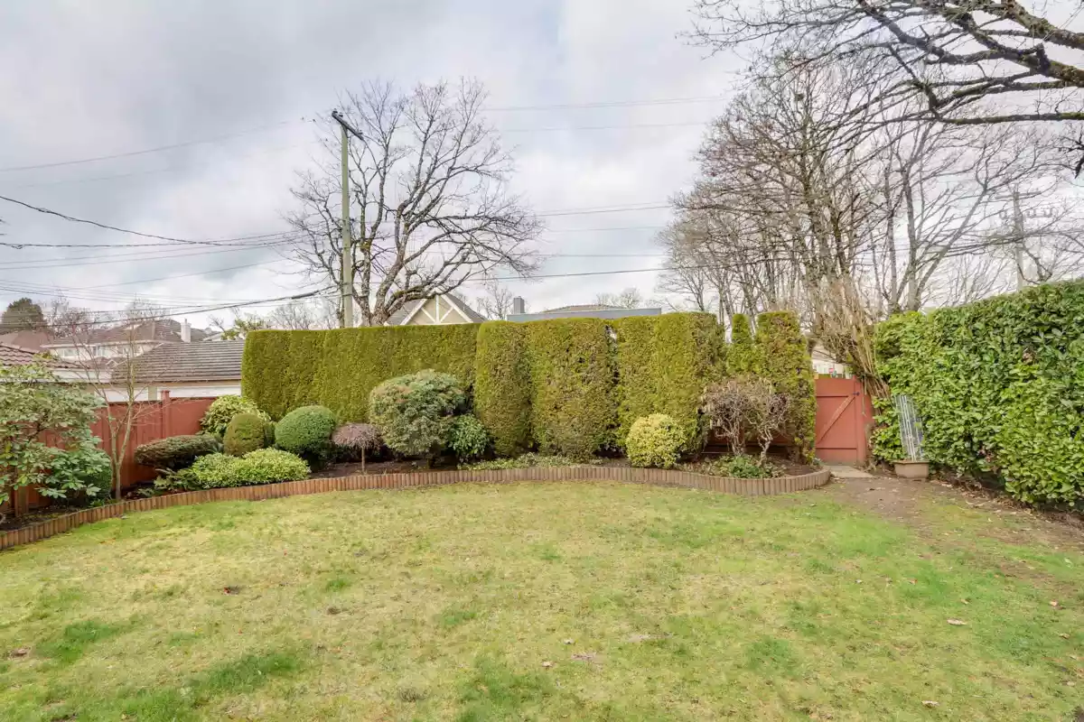 Powder Room Photo of 2005 W 46th Avenue, Vancouver, BC