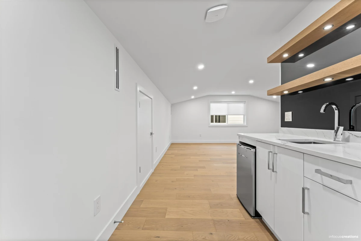 Garage Interior Photo of 5754 16a Avenue, Delta, BC