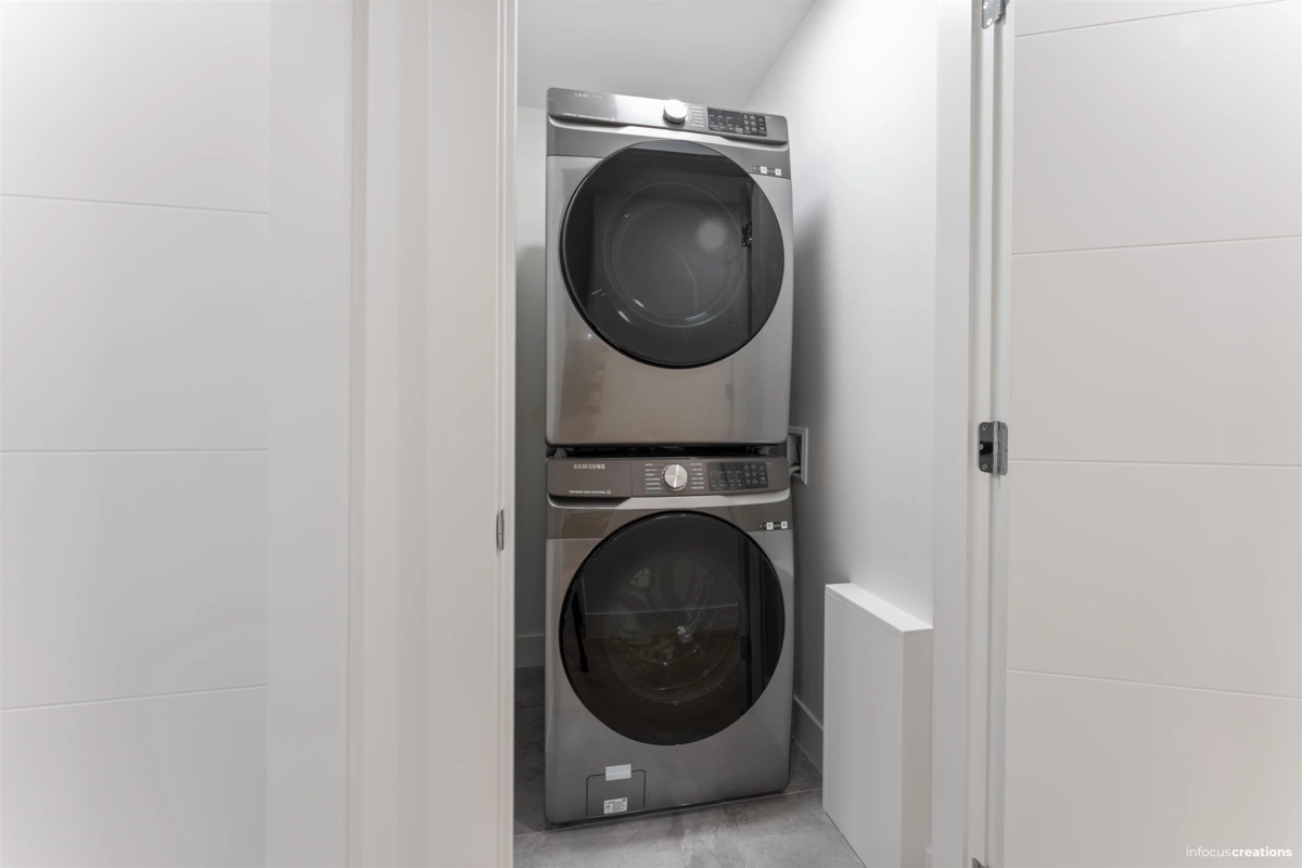 Hallway Photo of 5754 16a Avenue, Delta, BC