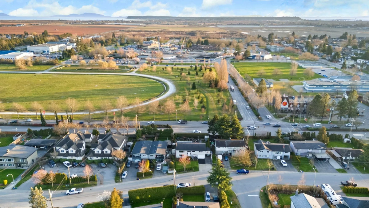 Community Amenities Photo (Clubhouse) of 5812 48a Avenue, Delta, BC