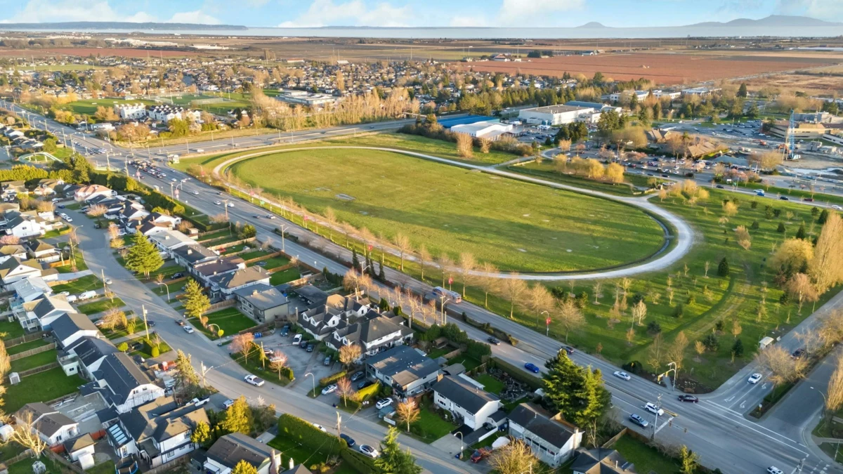 Fitness Center Photo Near 5812 48a Avenue, Delta, BC