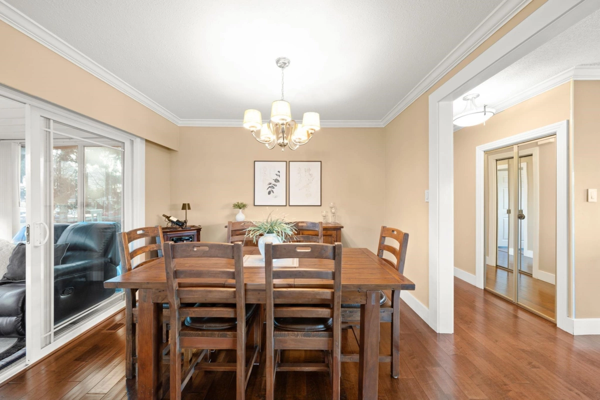 Kitchen Island Photo of 5812 48a Avenue, Delta, BC
