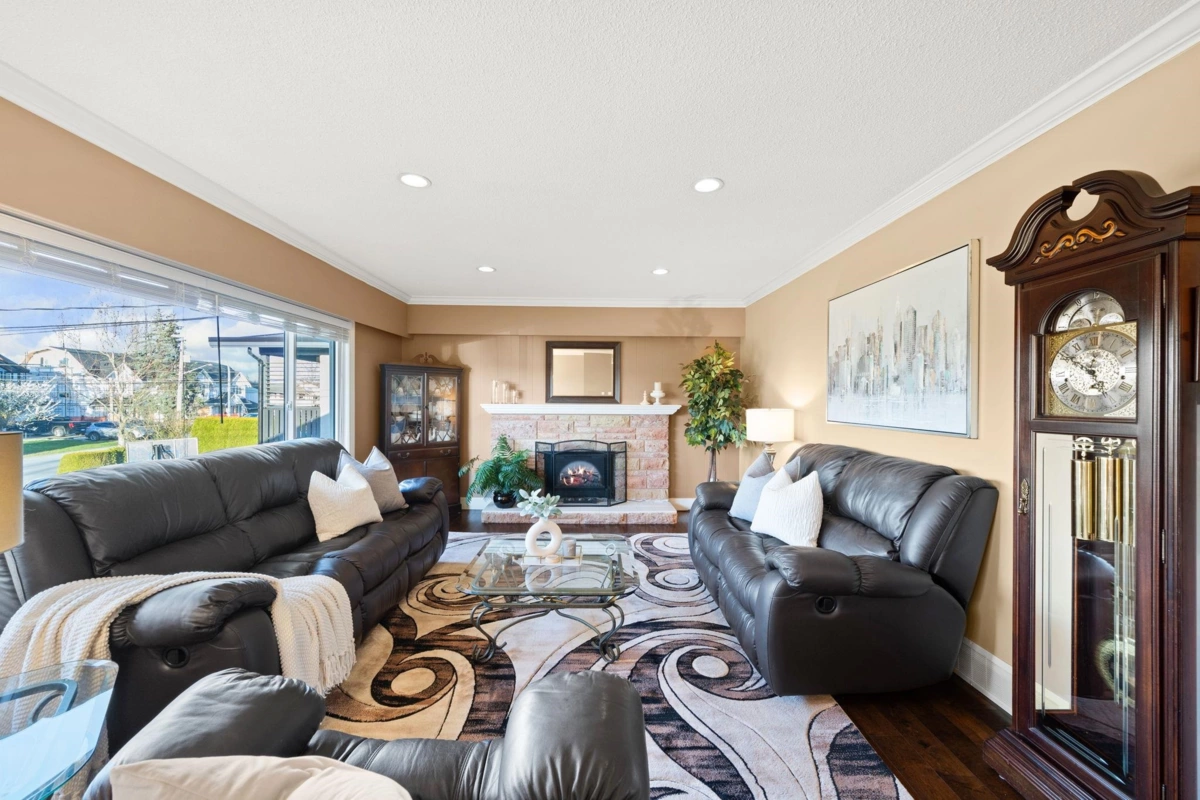 Kitchen Photo of 5812 48a Avenue, Delta, BC