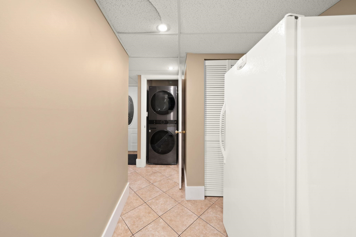 Outdoor Deck Photo of 5812 48a Avenue, Delta, BC