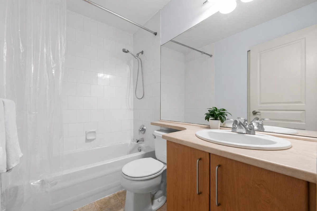 Walk-In Closet Photo of 7336 Salisbury Avenue, Burnaby, BC