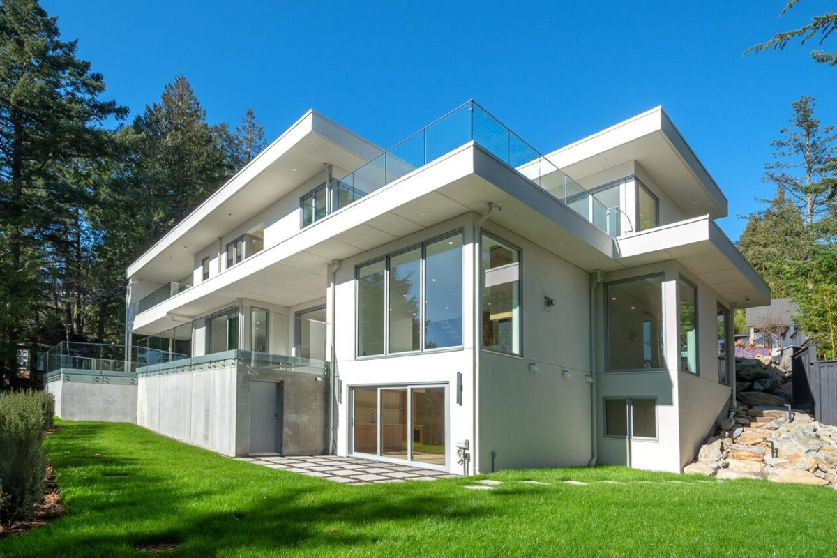 Aerial View of 4437 Piccadilly North, West Vancouver, BC