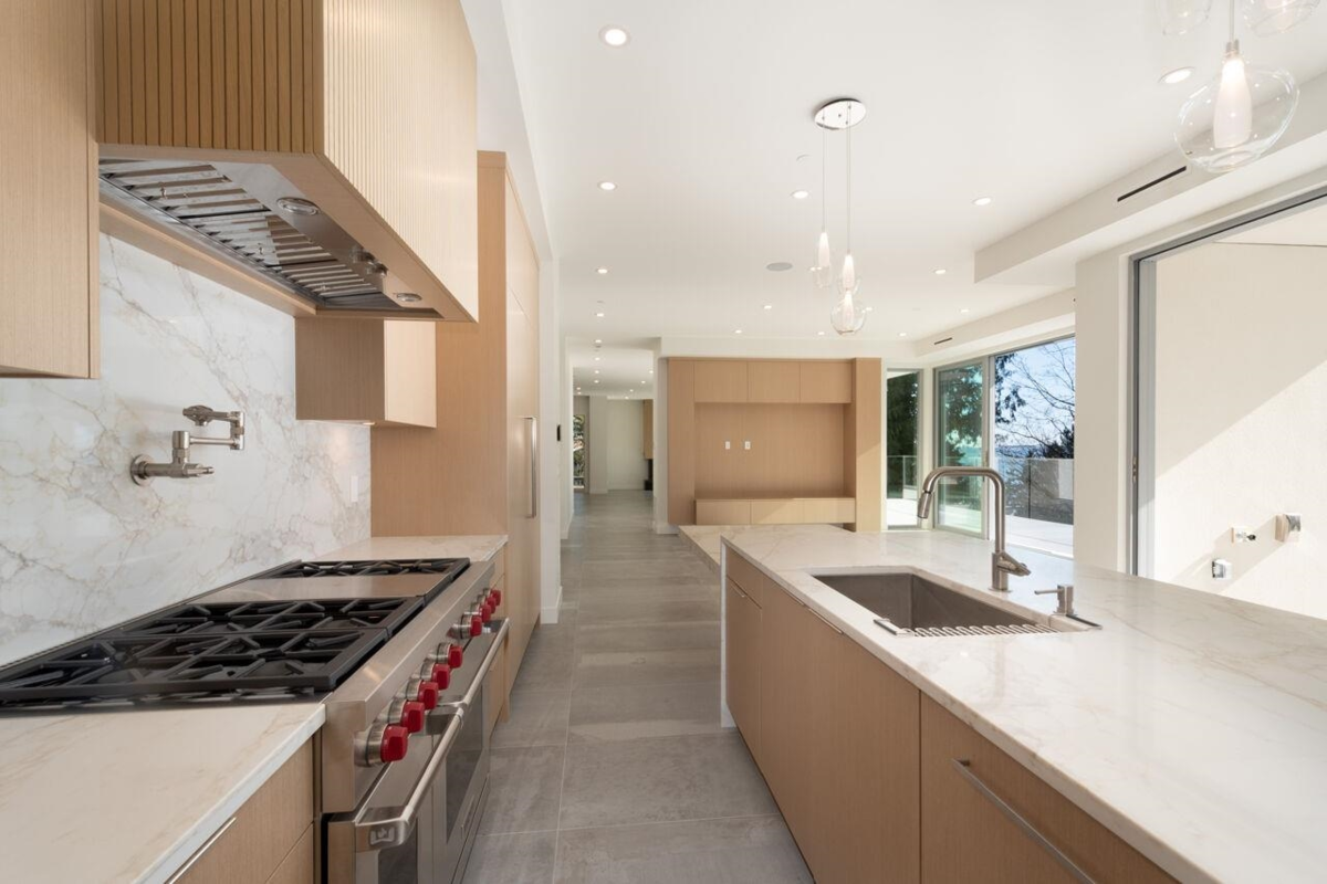 Bedroom 3 Photo of 4437 Piccadilly North, West Vancouver, BC