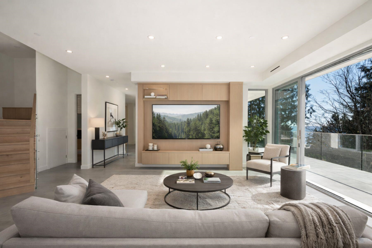 Pantry Photo of 4437 Piccadilly North, West Vancouver, BC