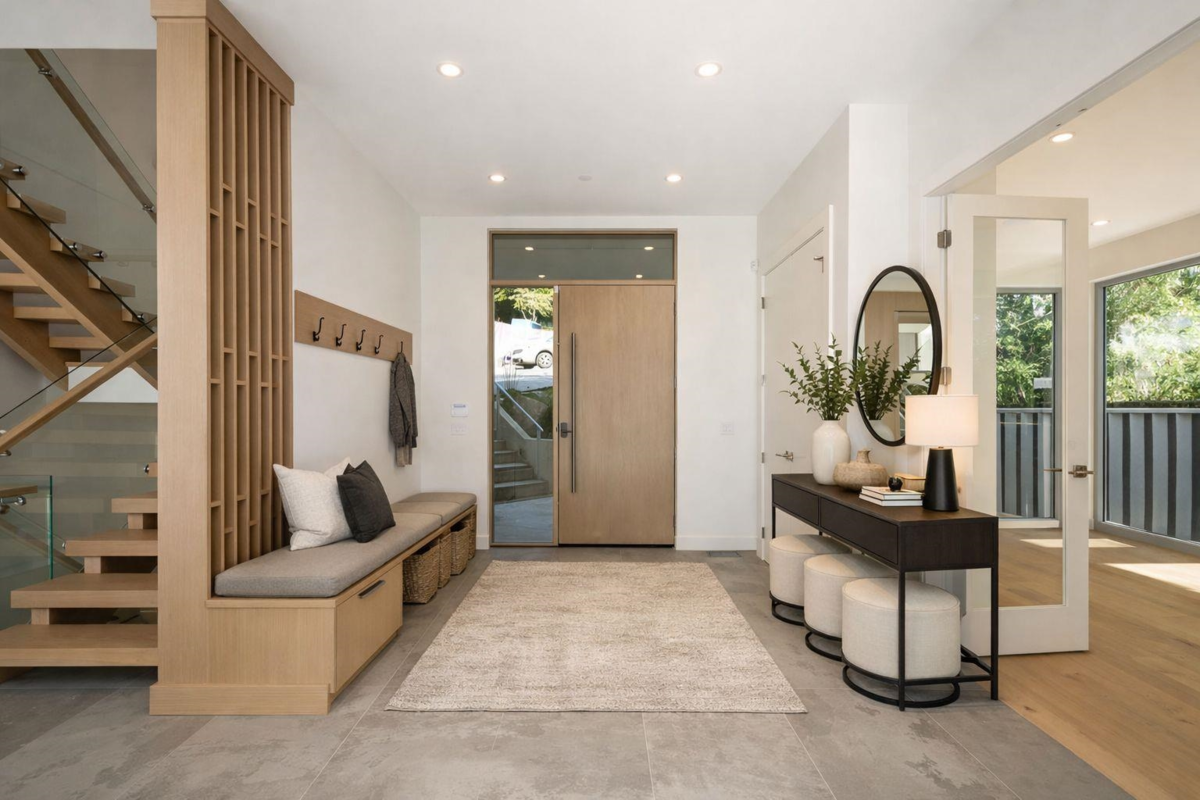 Primary Bathroom Photo of 4437 Piccadilly North, West Vancouver, BC