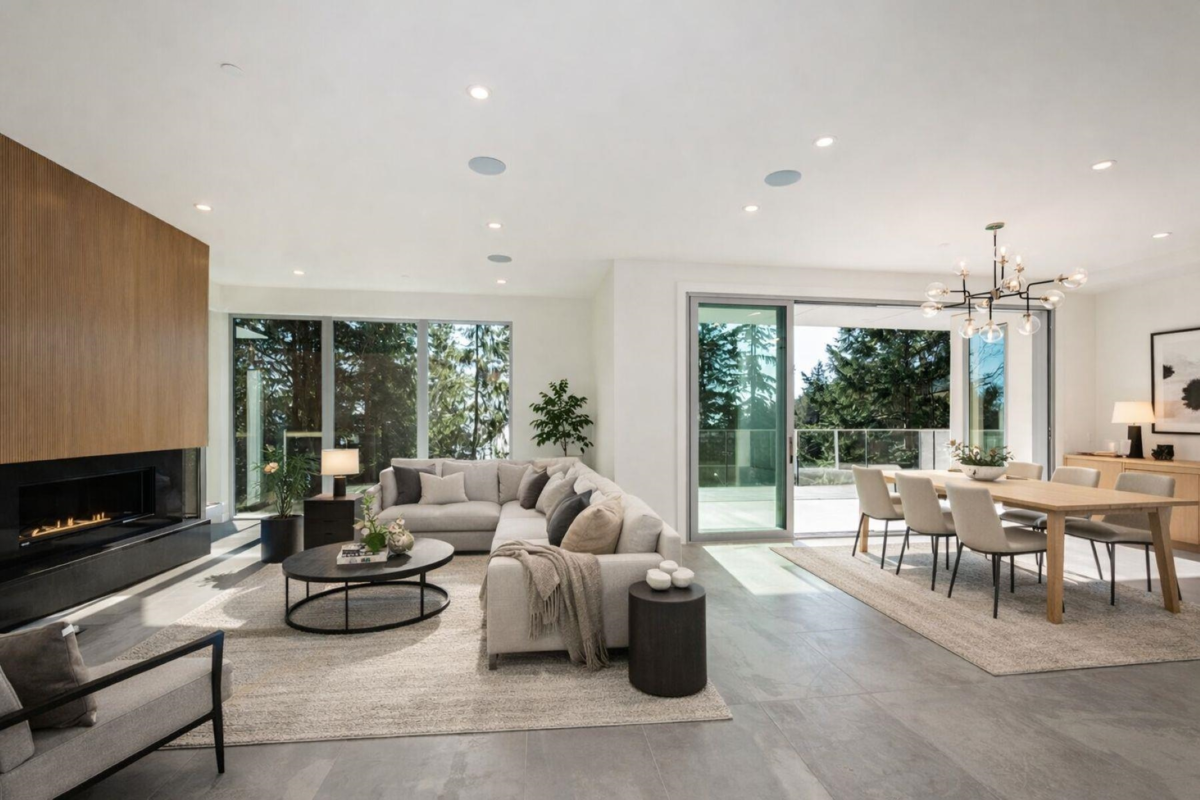 Primary Bedroom Photo of 4437 Piccadilly North, West Vancouver, BC