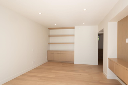 Mudroom Photo of 4437 Piccadilly North, West Vancouver, BC