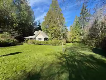 5487 Brooks Road, Halfmoon Bay, BC, Halfmoon Bay — Single Family Residence for sale