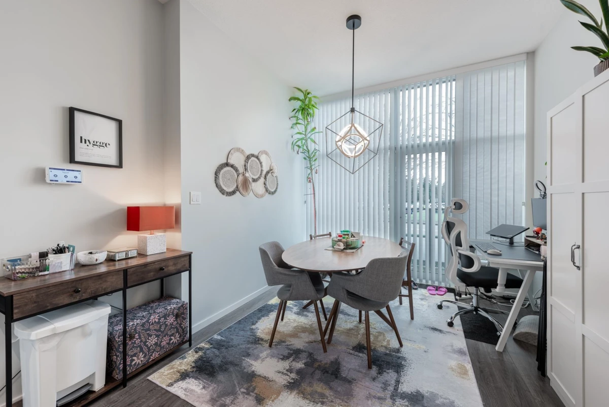 Dining Area Photo of 5822 Patterson Avenue, Burnaby, BC