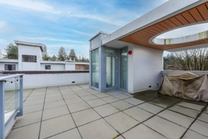 Guest Bathroom Photo of 5822 Patterson Avenue, Burnaby, BC