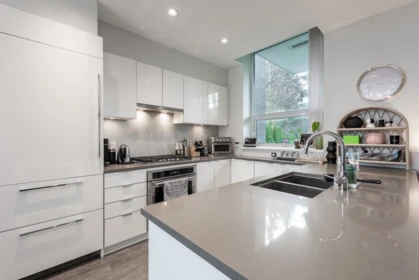 Kitchen Island Photo of 5822 Patterson Avenue, Burnaby, BC
