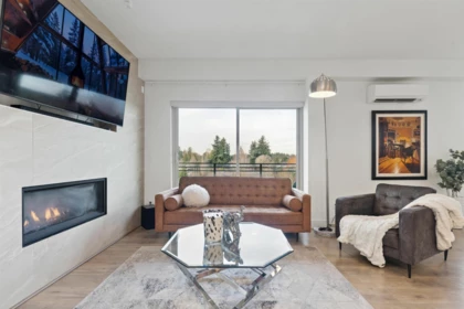 Breakfast Nook Photo of 501 14022 North Bluff Road, White Rock, BC