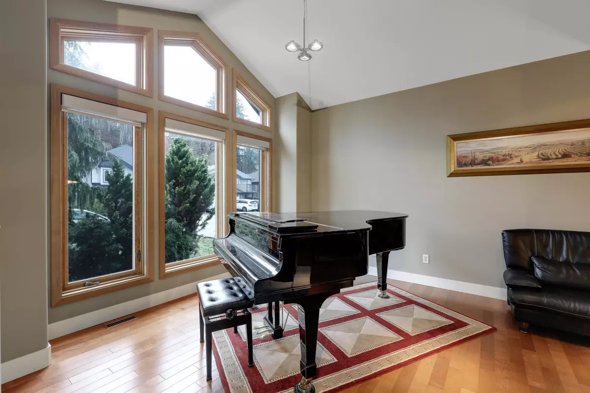 Living Room Photo of 4727 Teskey Road, Chilliwack, BC