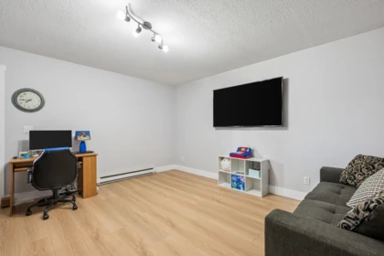 Basement Recreation Room Photo of 38 19572 Fraser Way, Pitt Meadows, BC