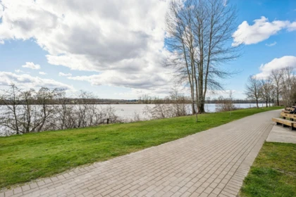 Fitness Center Photo Near 38 19572 Fraser Way, Pitt Meadows, BC