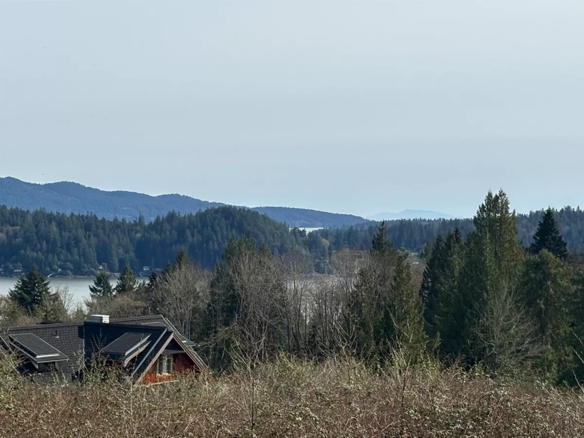 Exterior Front Photo of LOT D Woodland Avenue, Gibsons, BC