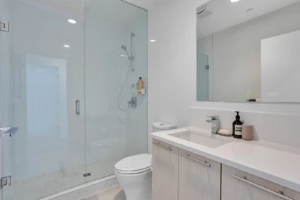 Guest Bathroom Photo of 505 5033 Cambie Street, Vancouver, BC