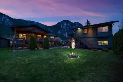 Hot Tub / Spa Photo of 38101 Chestnut Avenue, Squamish, BC