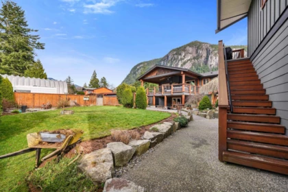 Mudroom Photo of 38101 Chestnut Avenue, Squamish, BC