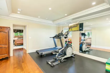 Hot Tub / Spa Photo of 4672 Clovelly Walk, West Vancouver, BC