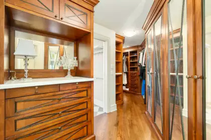 Staircase Photo of 4672 Clovelly Walk, West Vancouver, BC
