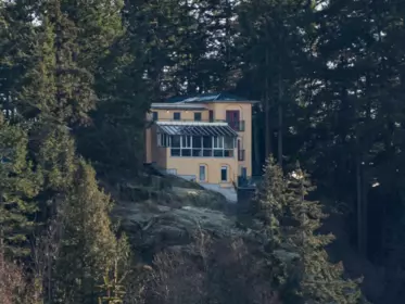 313 Skyline Drive, Gibsons, BC, Gibsons — Single Family Residence for sale