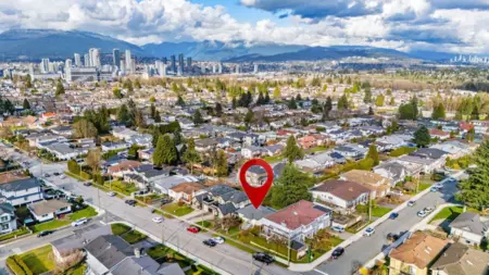 4780 Smith Avenue, Burnaby, BC, Burnaby — Single Family Residence for sale