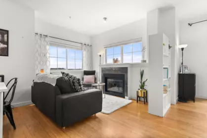 202 6233 London Road, Richmond, BC, Richmond — Apartment/Condo for sale