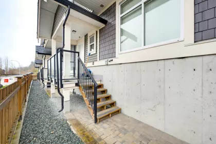 Front Yard Photo of 4 10488 124 Street, Surrey, BC
