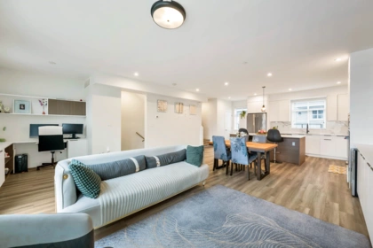 Kitchen Photo of 4 10488 124 Street, Surrey, BC