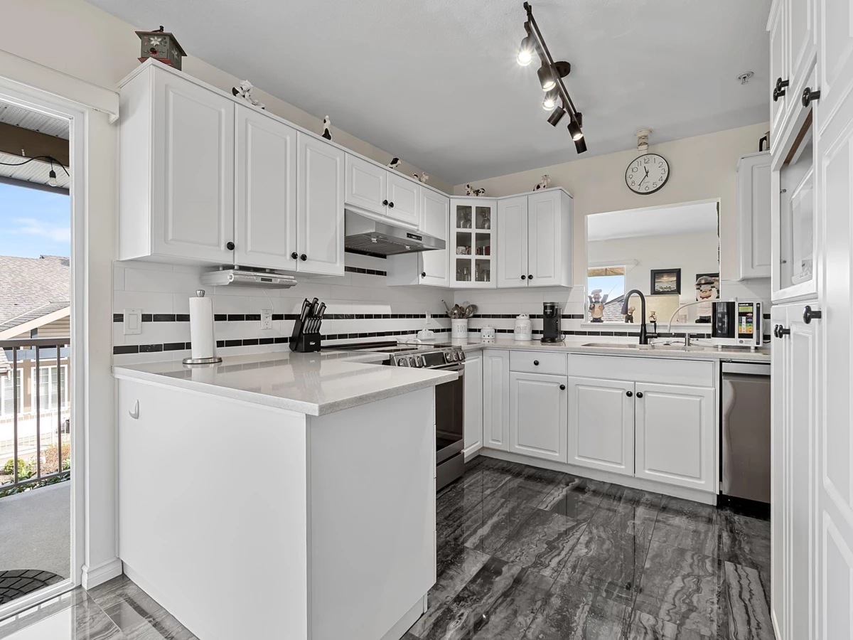 Kitchen Photo of 41 20222 96 Avenue, Langley, BC
