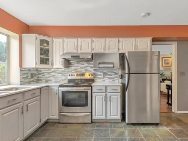 Breakfast Nook Photo of 4660 Moncton Street, Richmond, BC