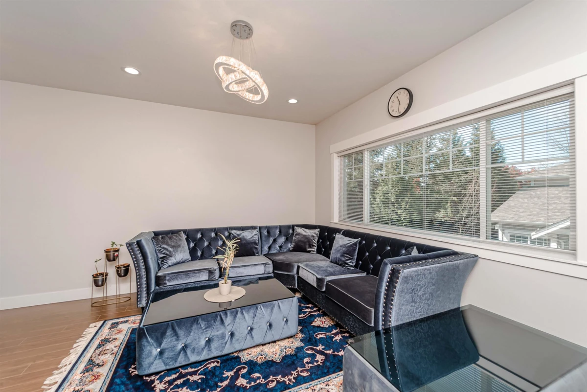 Dining Area Photo of 30 30748 Cardinal Avenue, Abbotsford, BC
