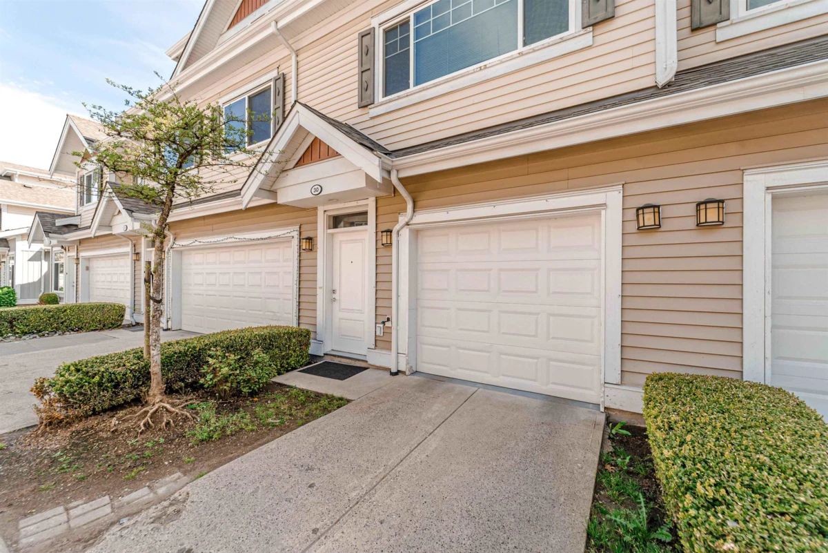 Exterior Rear Photo of 30 30748 Cardinal Avenue, Abbotsford, BC