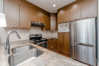 Guest Bathroom Photo of 30 30748 Cardinal Avenue, Abbotsford, BC