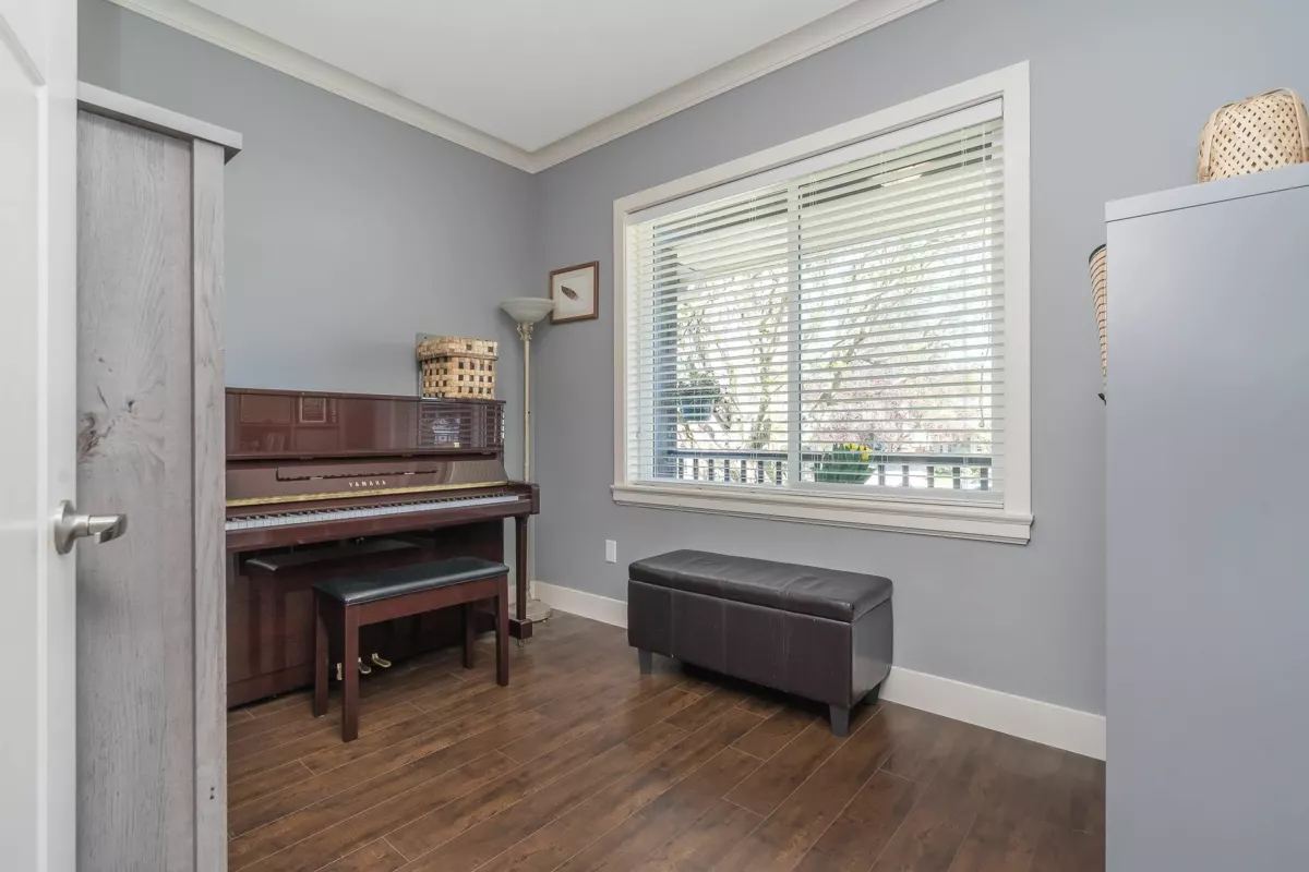 Dining Area Photo of 34660 4th Avenue, Abbotsford, BC