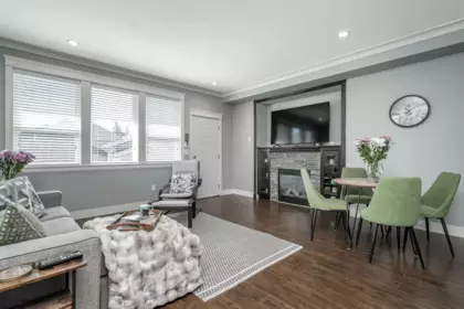Powder Room Photo of 34660 4th Avenue, Abbotsford, BC
