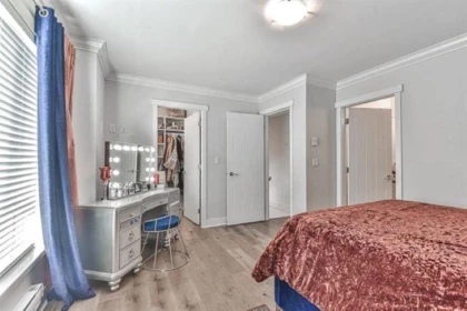 Entry Foyer Photo of 33 6378 142 Street, Surrey, BC