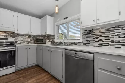 Kitchen Photo of 13 41168 Lougheed Highway, Mission, BC