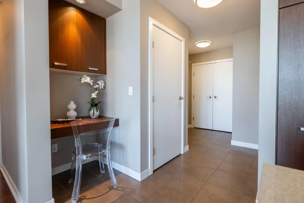 Living Room Photo of 402 2950 King George Boulevard, Surrey, BC