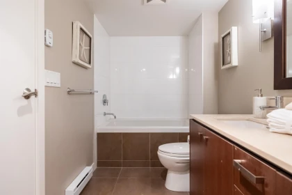 Mudroom Photo of 402 2950 King George Boulevard, Surrey, BC