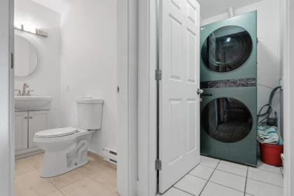 Primary Bathroom Photo of 13242 67 Avenue, Surrey, BC