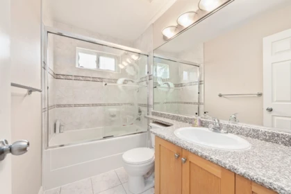 Entry Foyer Photo of 1351 Duthie Avenue, Burnaby, BC