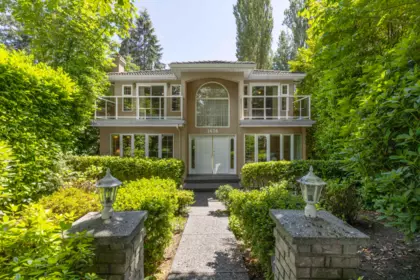 Garden / Landscaping Photo of 1426 Fulton Avenue, West Vancouver, BC