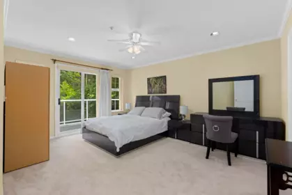 Guest Bathroom Photo of 1426 Fulton Avenue, West Vancouver, BC